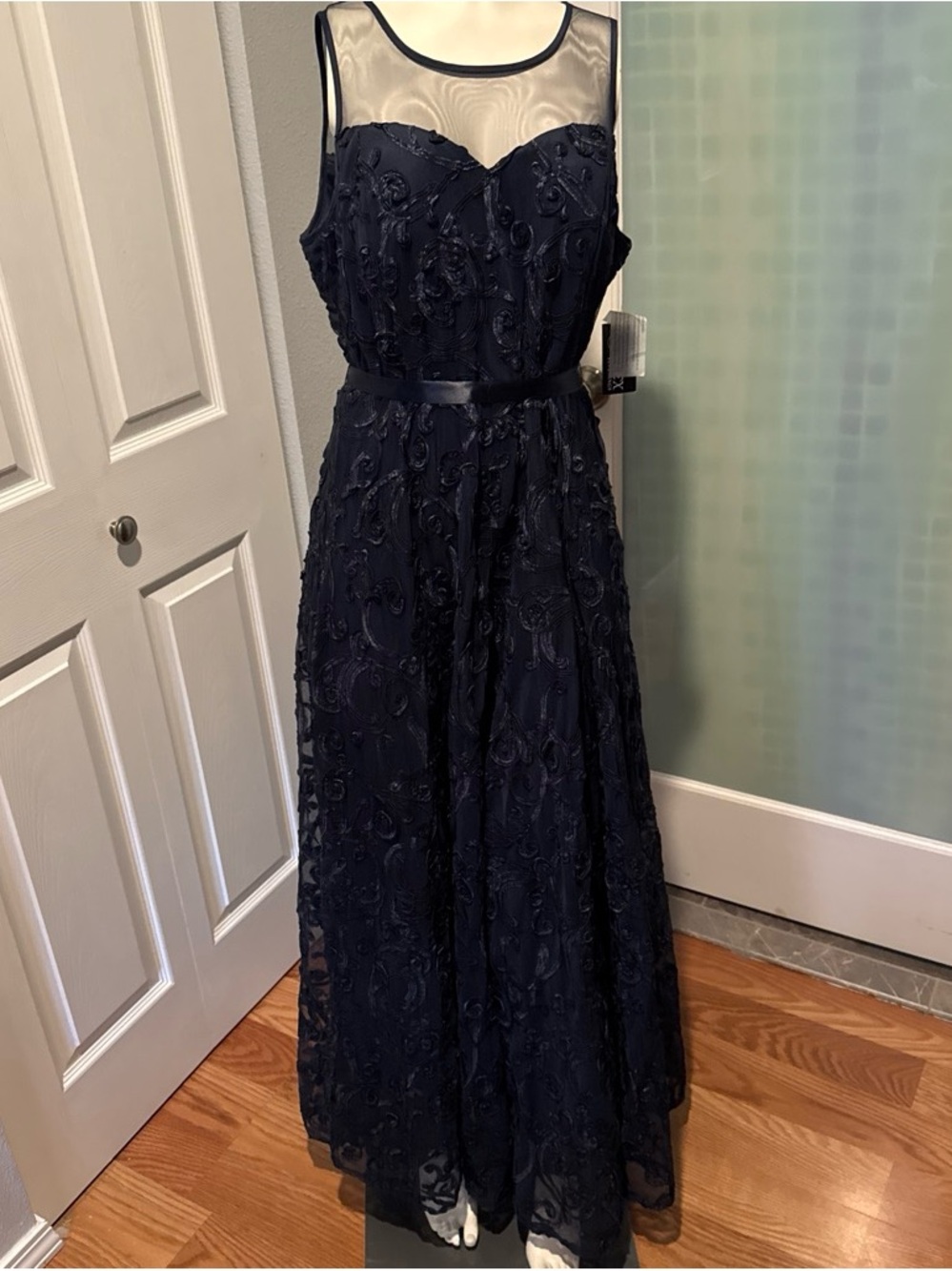 Alex Evenings Elegant Navy Embroidered Mesh Evening Gown - Women